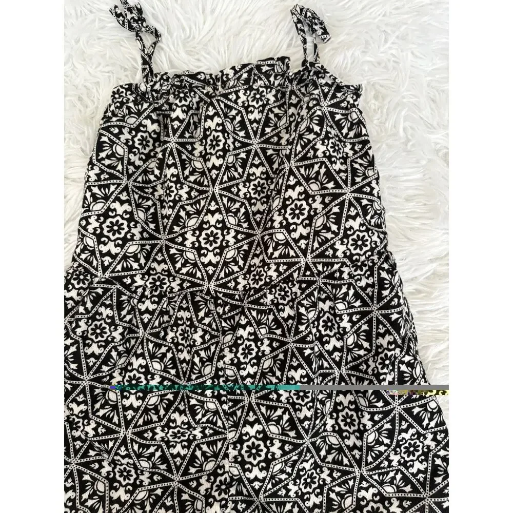 Baby Gap Girls 2T Black & White Design Romper. Adorable, Grt Quality